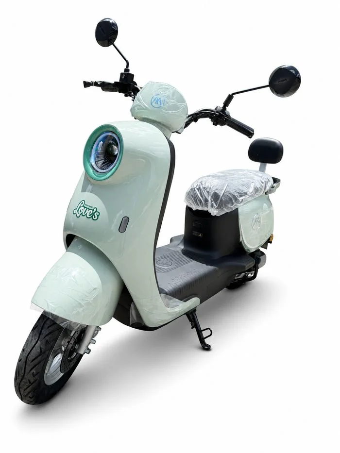 Scooter elétrica LUNA BLISS disponível na BH MOB